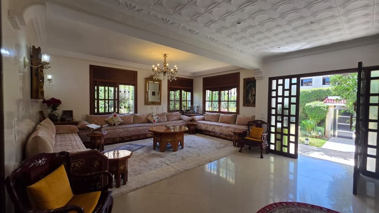 Villa in vendita in vendita a Hay Elbarid