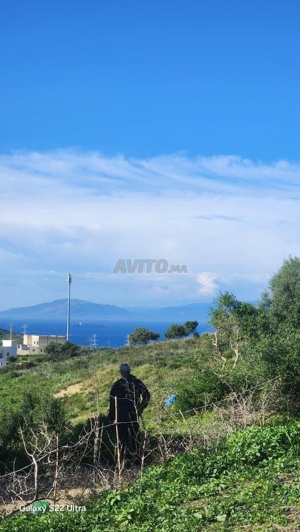 Land 2100 m2 titled sea view