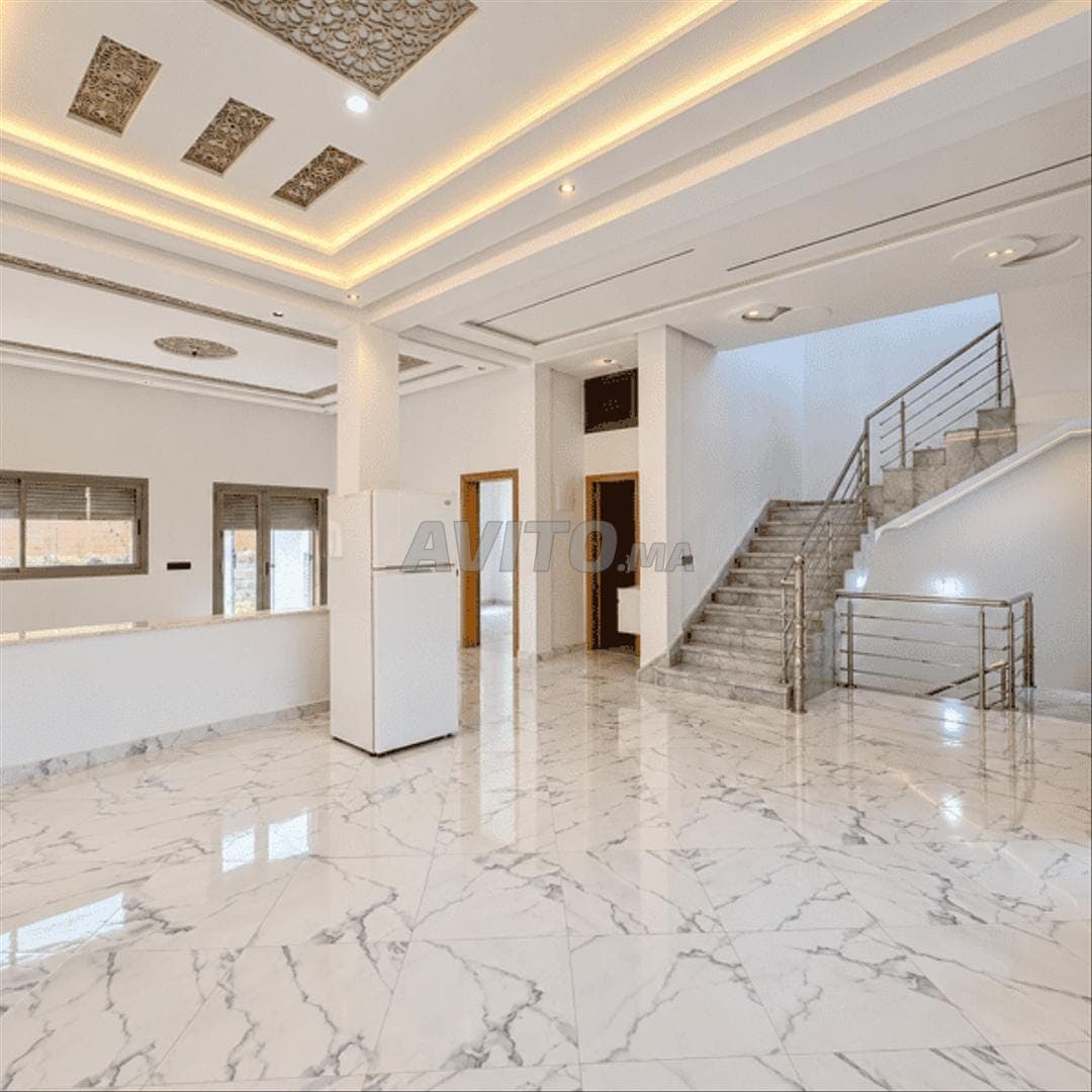 215218-بيع فيلا بمراكش عزوزية مساحتها 200 م²