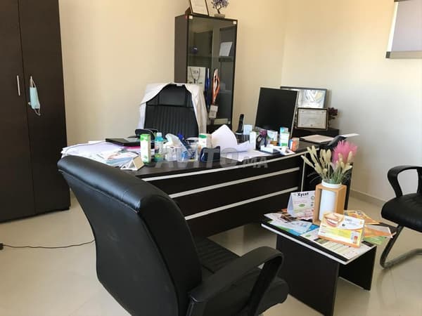 Plateaux de bureau de 102m à vendre à Bourgogne