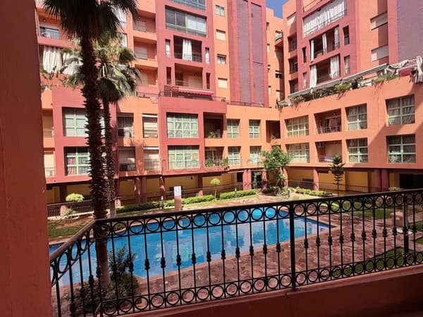 Trouvez un appartement à acheter à Majorelle. 4 grandes chambres. Avec ascenseur, balcon