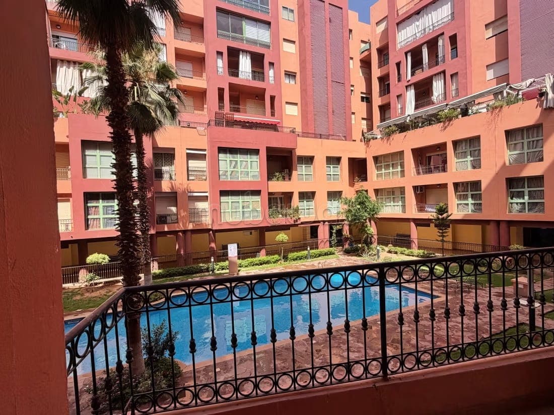 Trouvez un appartement à acheter à Majorelle. 4 grandes chambres. Avec ascenseur, balcon