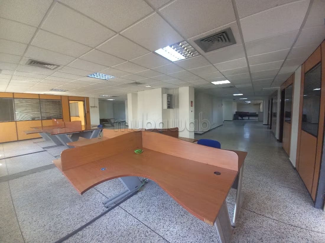 À louer bureau équipé 500m2 Palmier