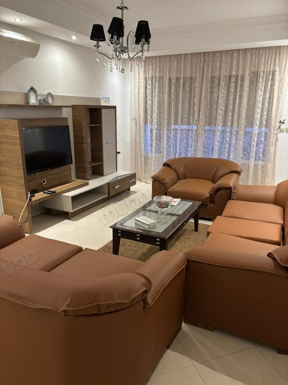 Apartment for rent in Hassan city center. 3 large rooms. Well furnished