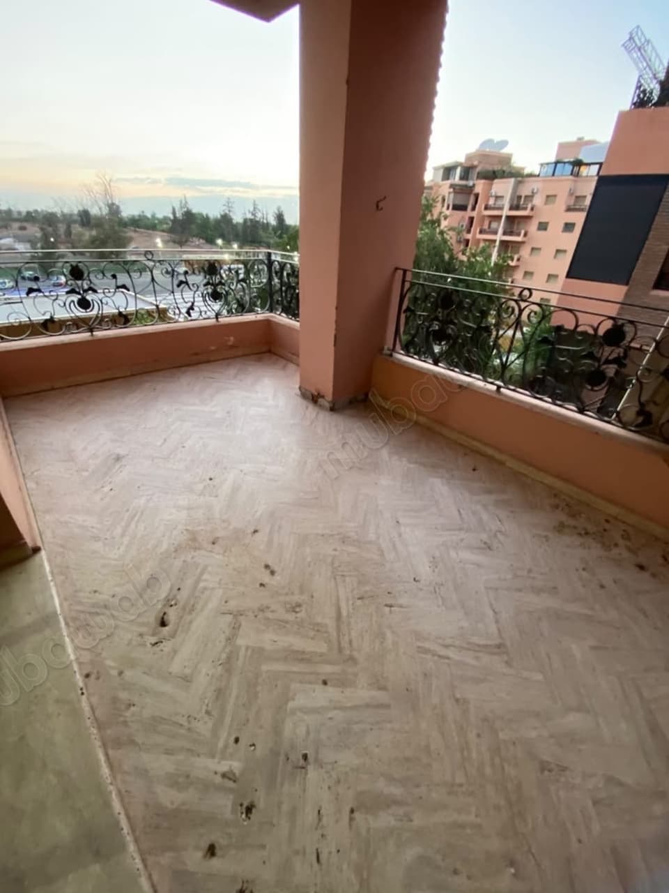 Location d'un appartement à Hivernage. 2 pièces. Bien meublé