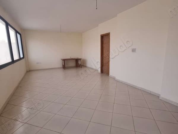 Location de bureaux à Amsernate. Surface totale 56 m². Terrasse et ascenseur