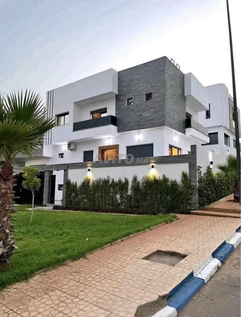 Luxevilla te koop in Kénitra met drie gevels