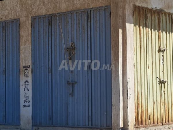 Magasin à vendre avec sous-sol et mezzanine
