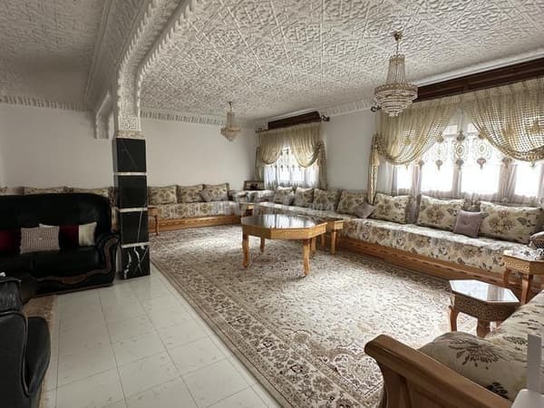 Maison familiale meublée à Hay Al Andalous