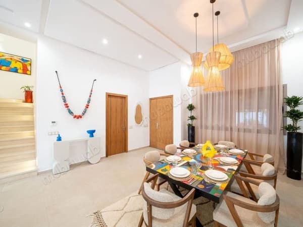 High-end villa for rent on Route Amizmiz. Sub-letting possible. Well furnished