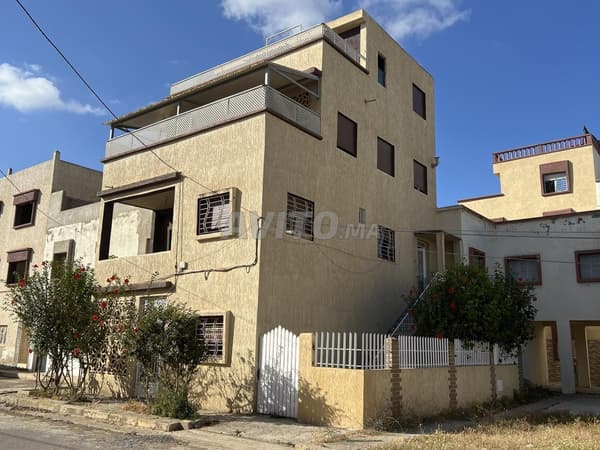 Casa con 2 terrazze e balcone