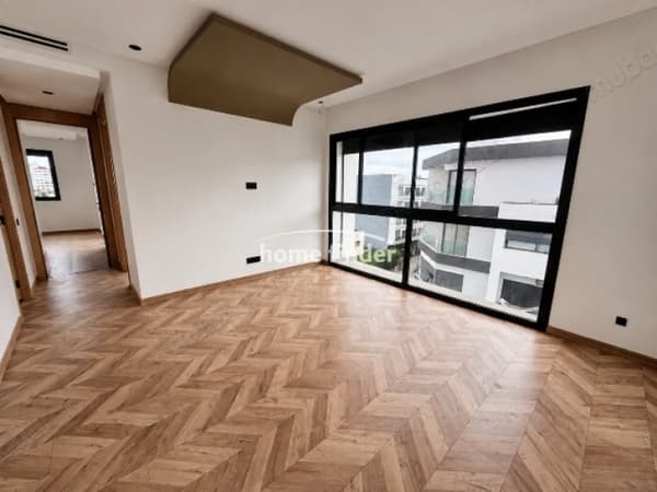 Apartment for sale on Les Hôpitaux 74 m²