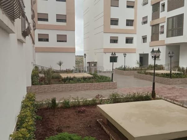 Appartement à louer 118m² à Victoria Bouskoura