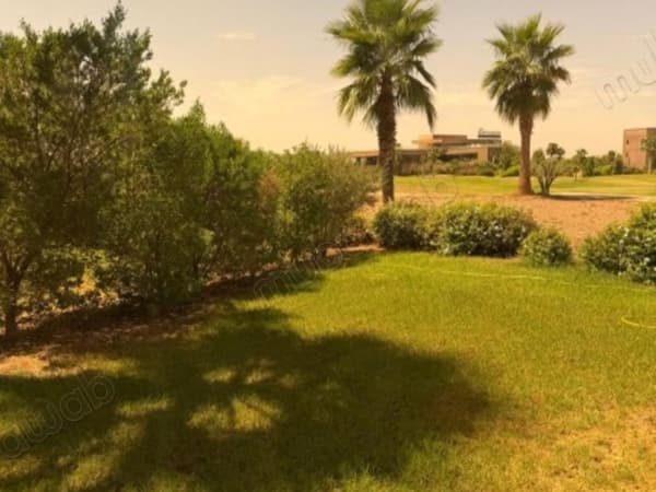 Beau rdc meuble golf prestigia