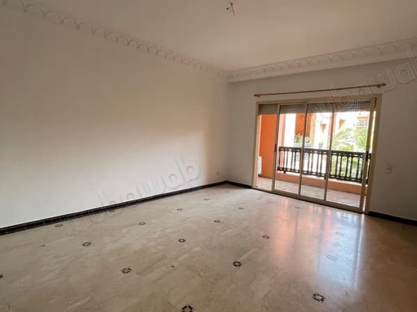 Hivernage – Appartement Spacieux avec Terrasse dans Résidence avec Piscine