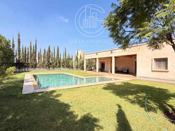 À vendre – Belle villa avec piscine à Bouzama