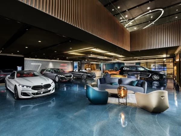 Exklusiv: Showroom an der Bld Massira mit 348 m² zur Miete, ideal für Showroom, Fitnessstudio, Klinik …usw.