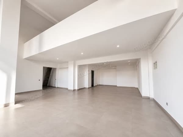 Local commercial de 250 m² à louer – Sidi Maarouf