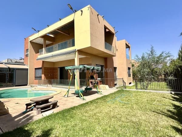 Villa 800 m² 7 Suites Parentales Salle de Cinéma