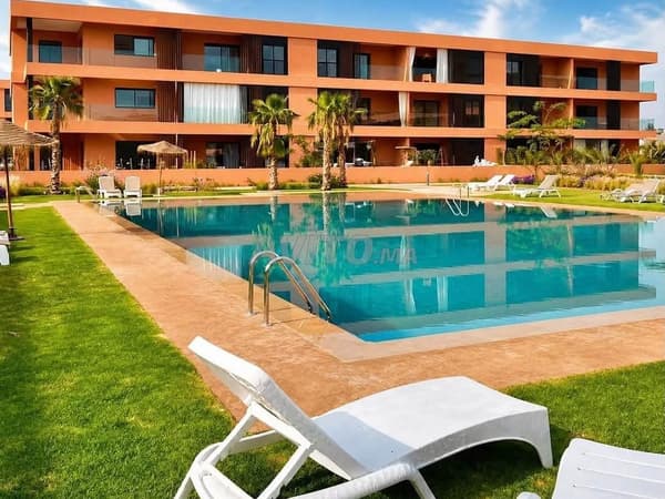 Appartement rez-de-jardin vide à louer Noria