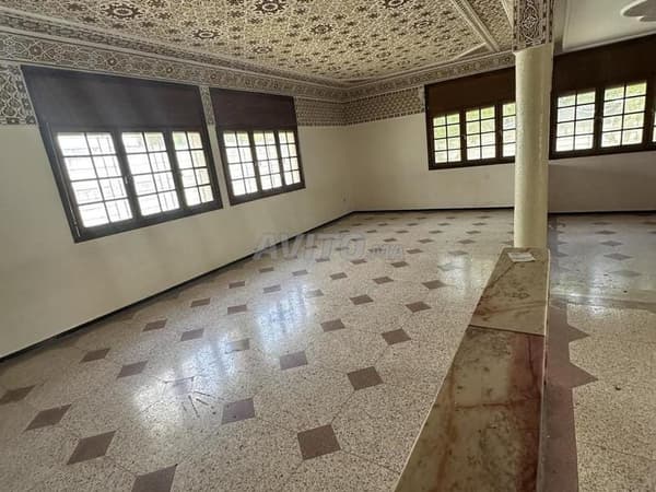 Villa à vendre en plein centre-ville