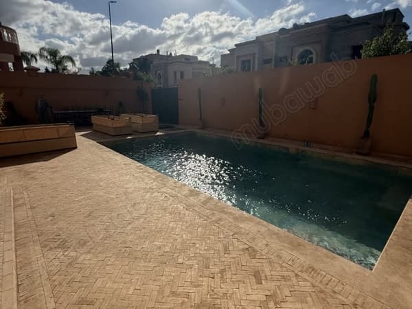 Magnifique villa à vendre à Route de Fez