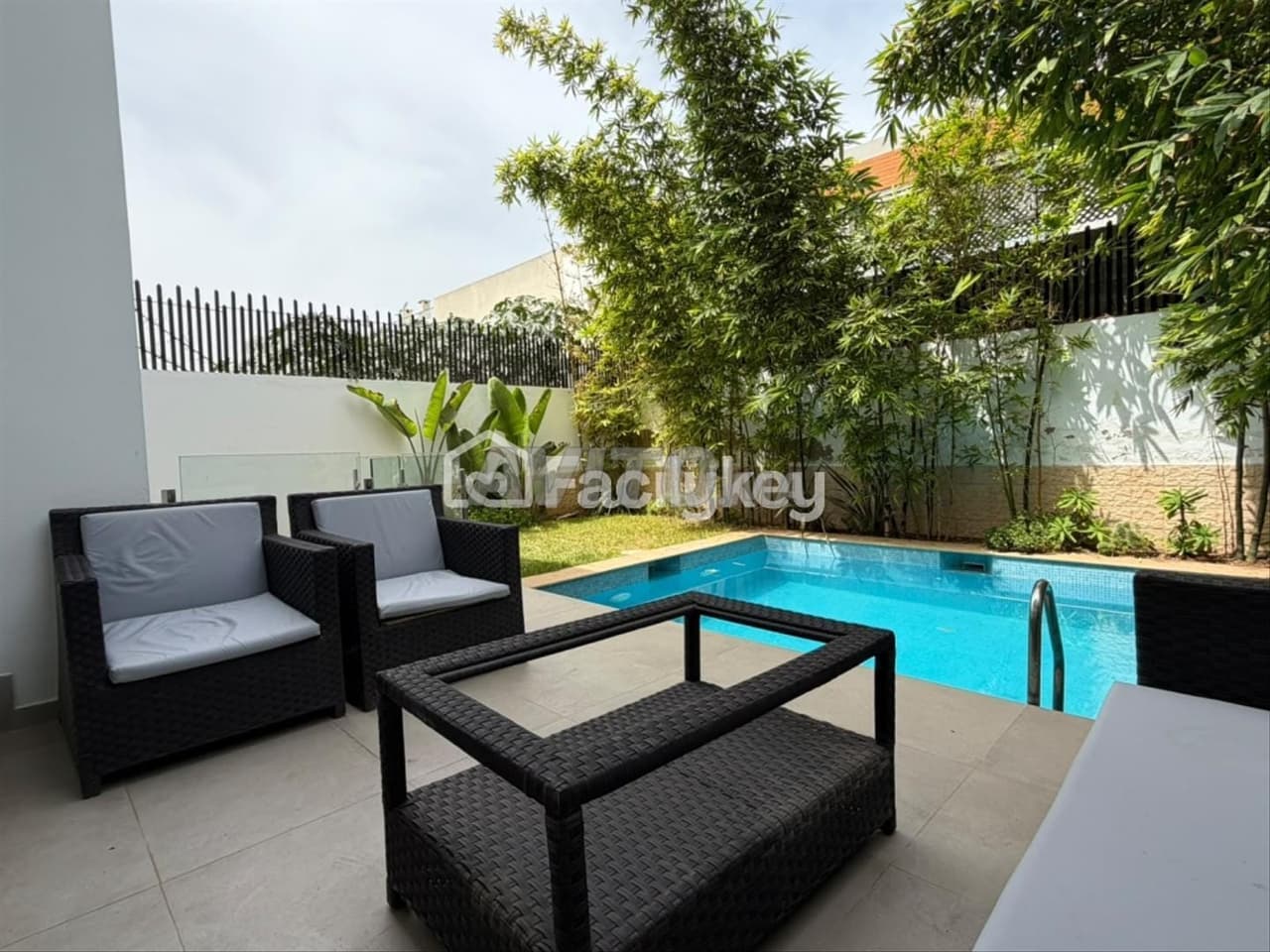 Villa van 375 m² in Dar Bouazza