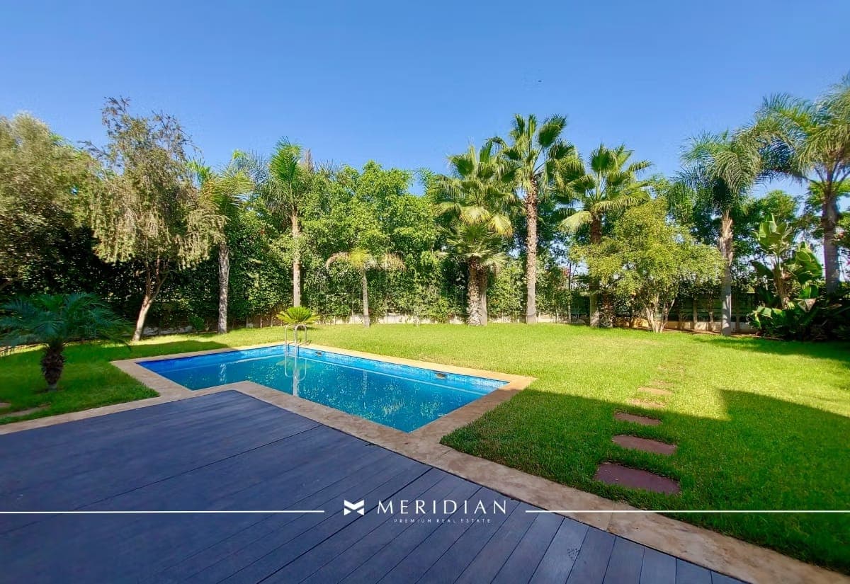 Prachtige Villa 662m² in Privé Residentie