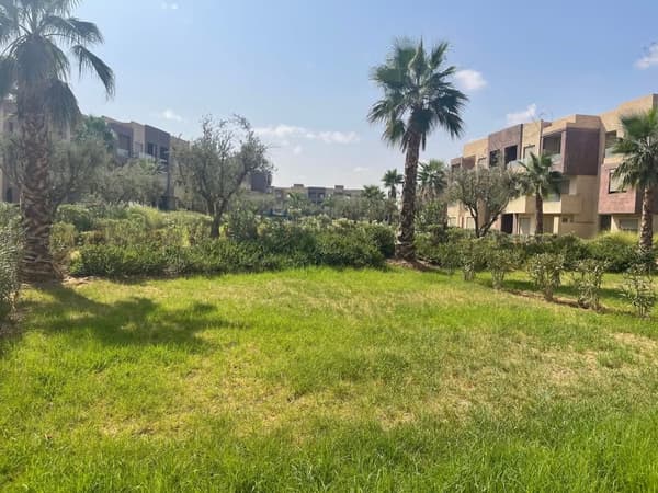 Wohnung unmöbliert, Erdgeschoss mit Garten zu vermieten Prestigia
