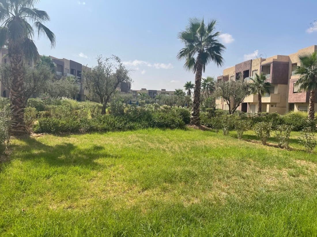 Appartamento non arredato al piano terra con giardino in affitto Prestigia