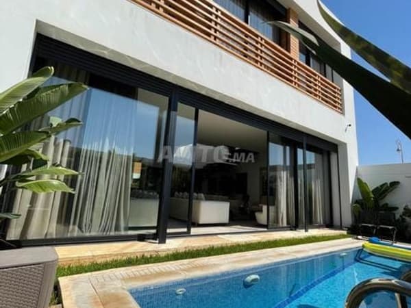 Villa moderna in vendita