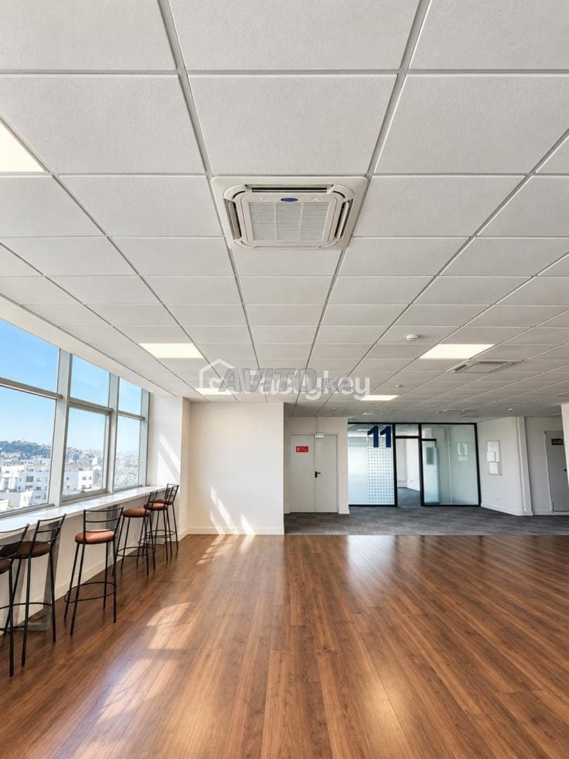 Bureau de 520 m² à Tanger