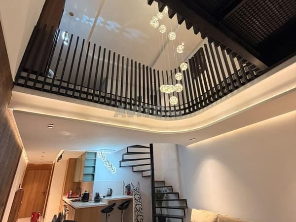 Renting ultra-luxury duplex on Palmier