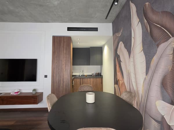 Gloednieuw Gemeubileerd Studio in het Hart van Gauthier