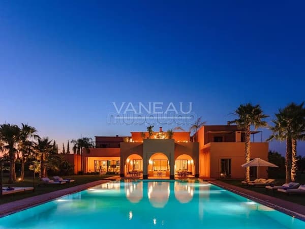 Luxurious Architect-Designed Guest House 20 Minutes from the Centre