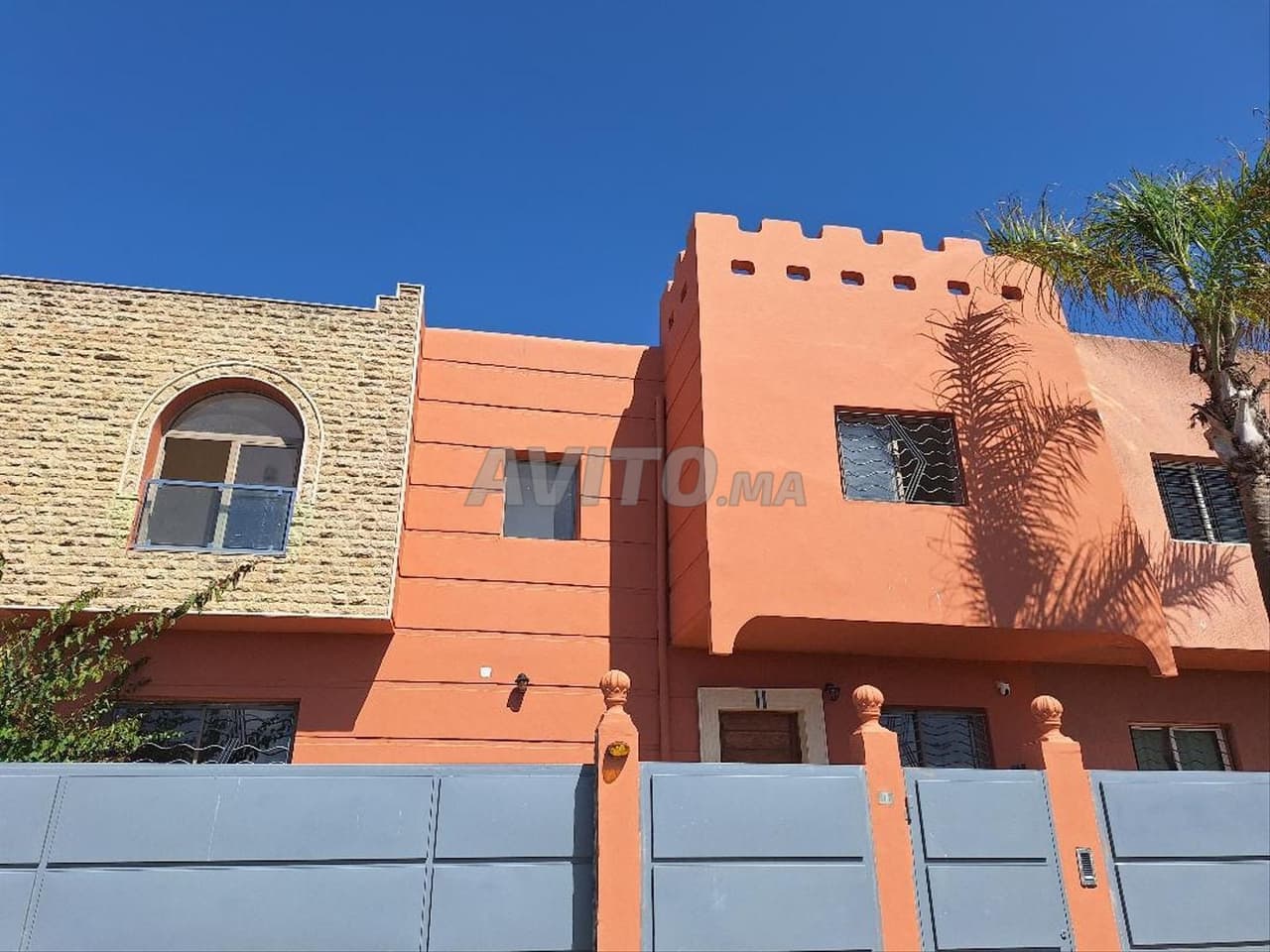 Petite villa duplex dans résidence a Sidi Bouzid