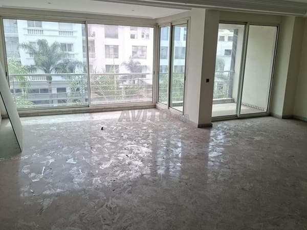 Apartment for rent with 4 bedrooms