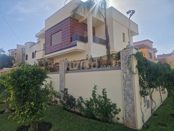 Luxury furnished villa