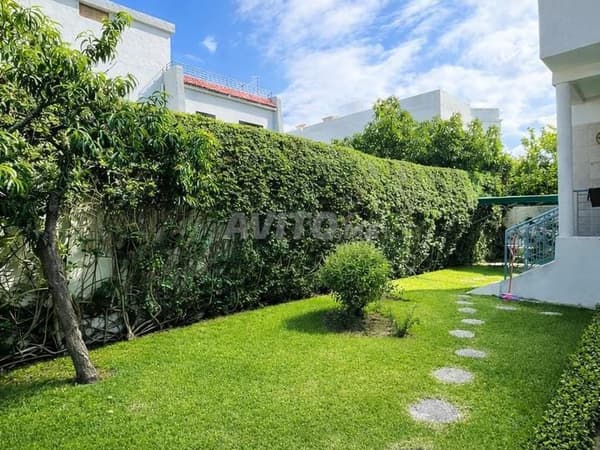 Villa de 600m² à Vendre à Kénitra Bir Rami Est