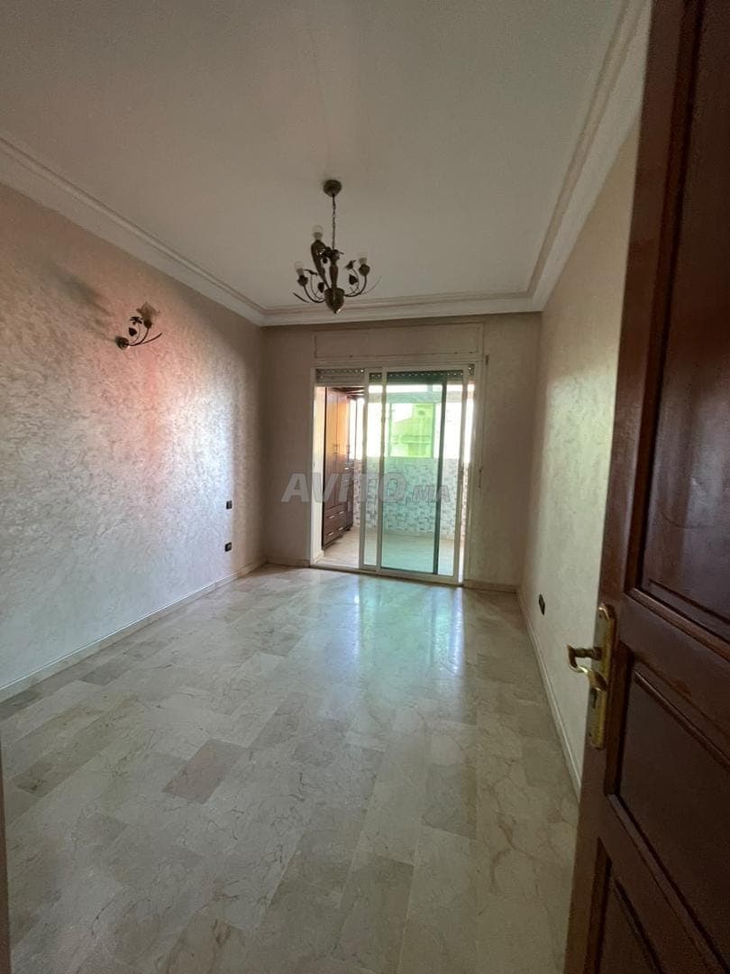 Appartement vide à louer à Maarif Val Fleury