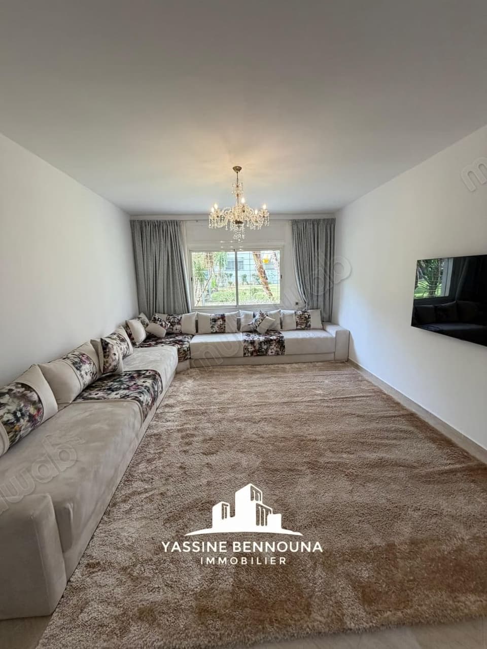 Te huur – Mooi gemeubileerd appartement in een beveiligde residentie Lotinord