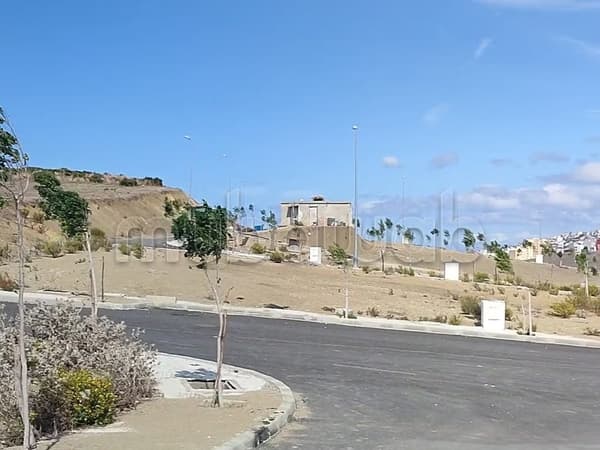 Terrain titré à la vente à Tanja Balia R3. Surface totale 116 m²