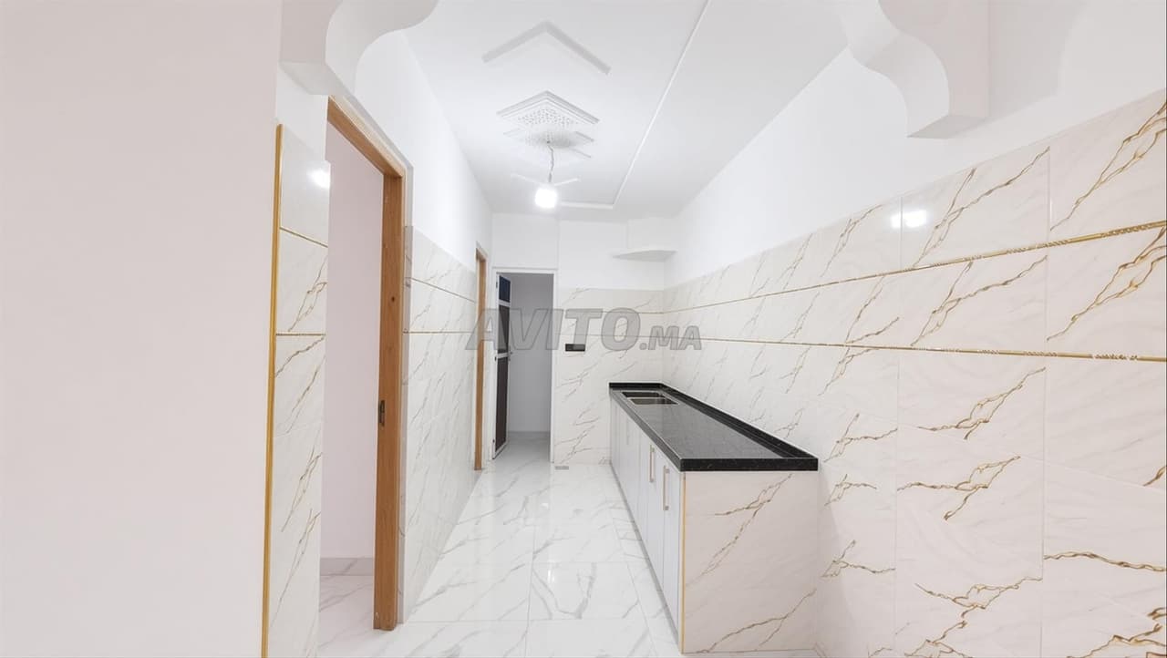 Maison commerciale à vendre à Hay Ennasr
