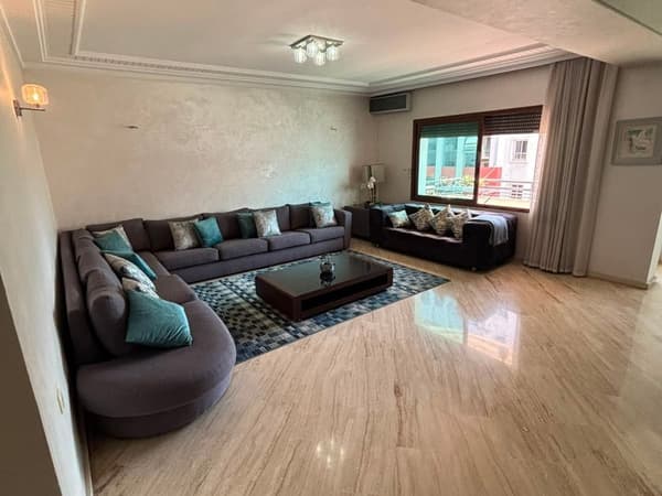 Appartement 206 m² à louer à Casablanca Palmier (Maarif)