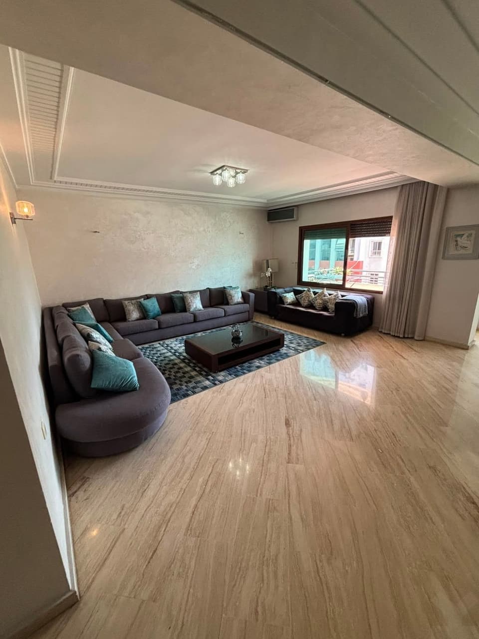 Appartement 206 m² à louer à Casablanca Palmier (Maarif)