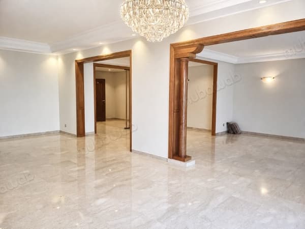 Appartement vide 2 suites – 170 m², ghandi