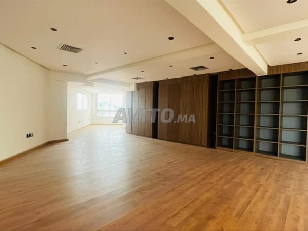 PLATEAU DE BUREAUX DE 100 m² À VENDRE à Casablanca
