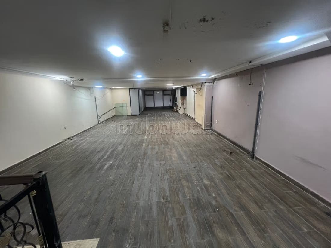 Commerciële ruimte – premium locatie in Gauthier