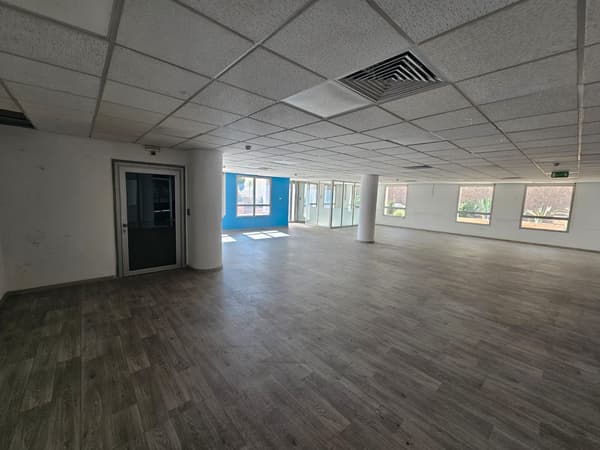 Kantoorverdieping van 240 m² te huur Sidi Maârouf
