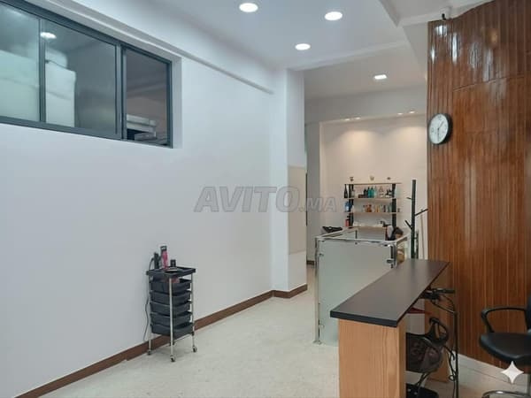 Magasin aménagé au quartier 2mars 100m2